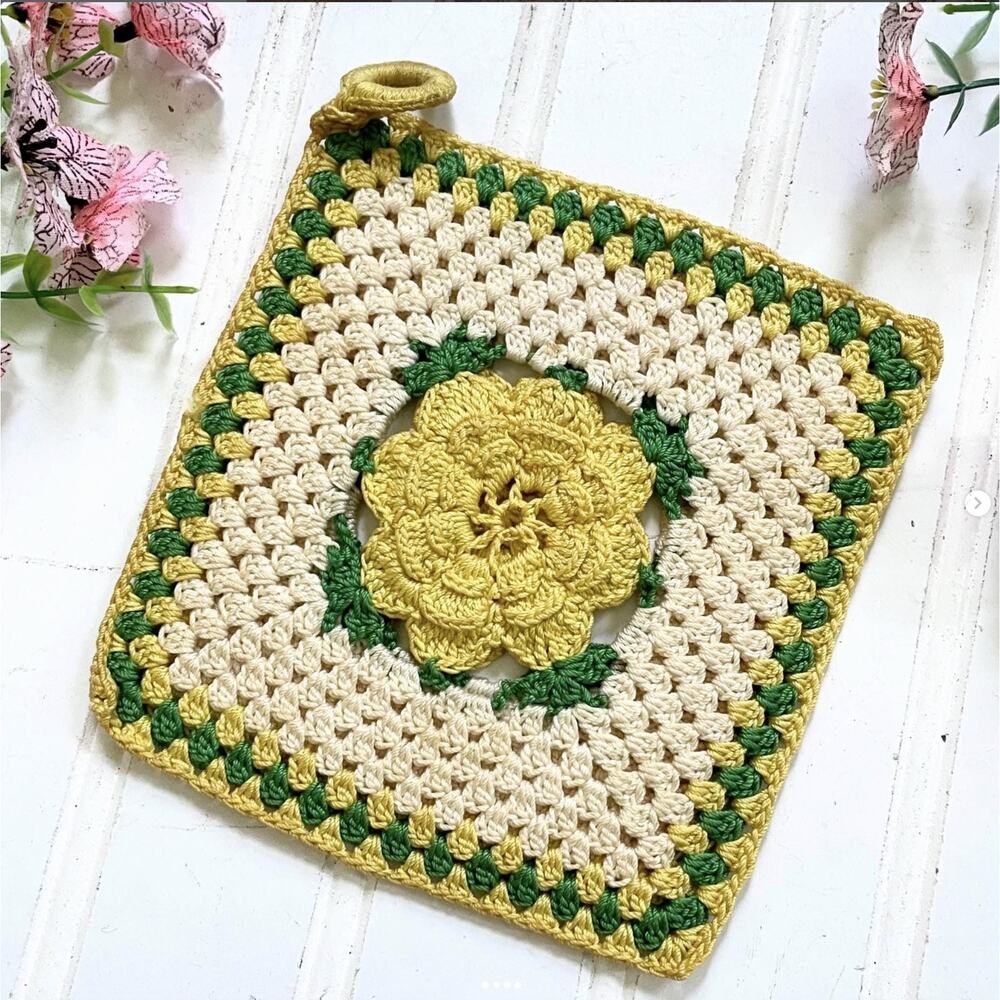 Vintage Crochet Potholder Square Dimensional Flower Yellow Green Kitchen